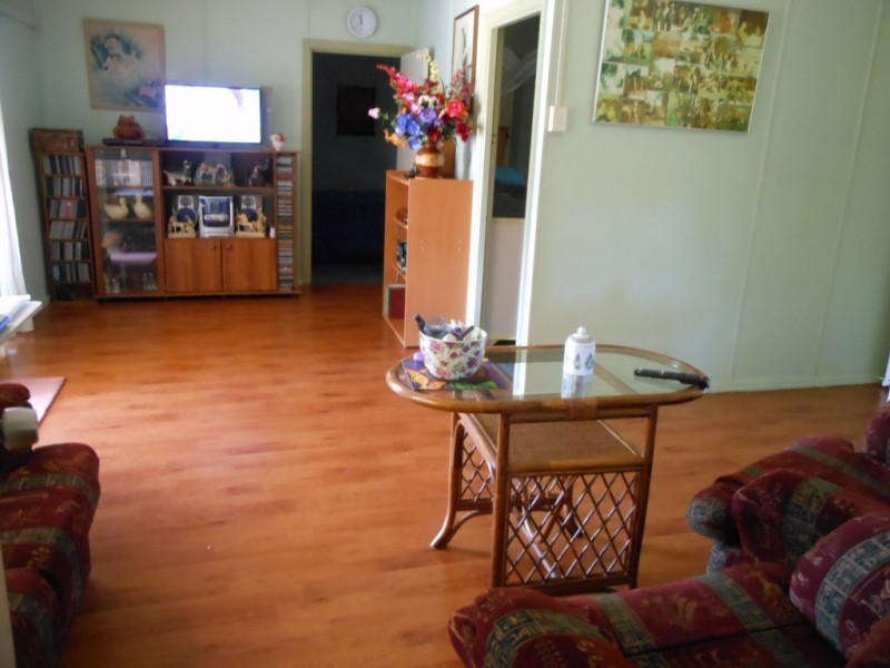 37 Beatty Street, Clermont QLD 4721