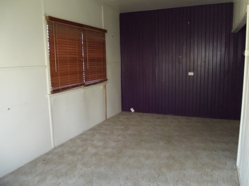 4 Lavarack Street, Clermont QLD 4721