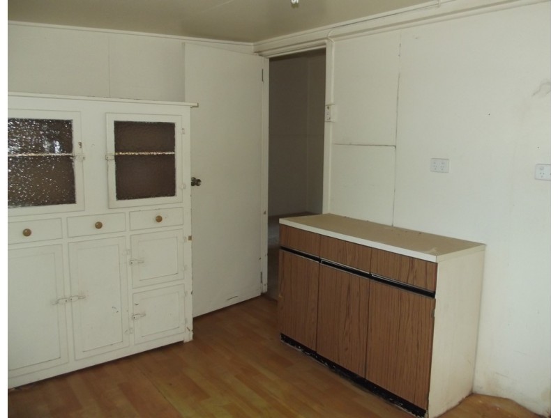 4 Lavarack Street, Clermont QLD 4721