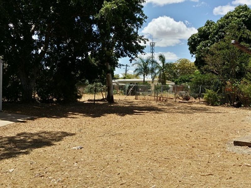 8 Kitchener Street, Clermont QLD 4721