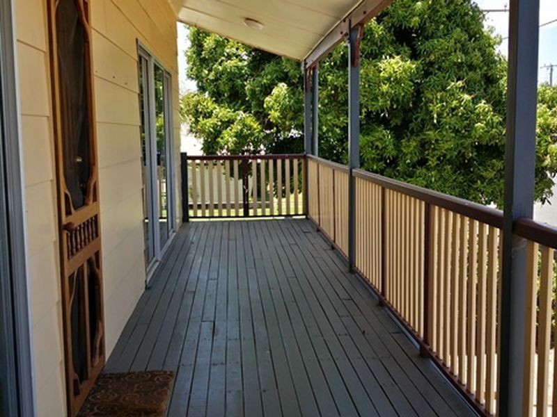 8 Kitchener Street, Clermont QLD 4721