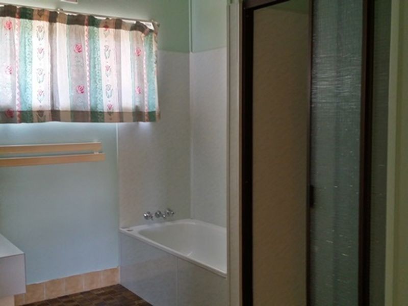 8 Kitchener Street, Clermont QLD 4721