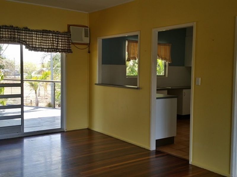 8 Kitchener Street, Clermont QLD 4721