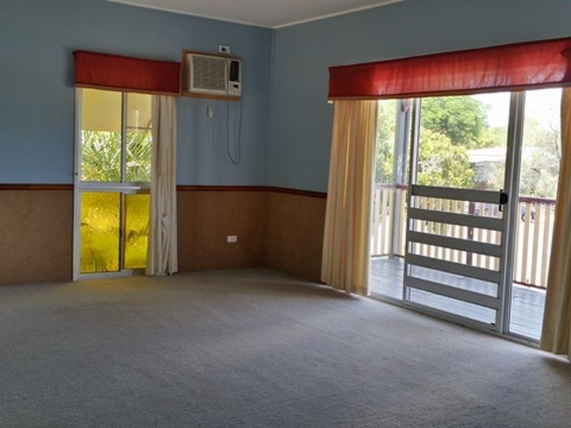 8 Kitchener Street, Clermont QLD 4721