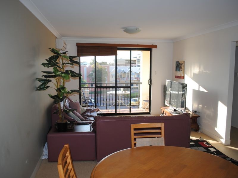 9/106 Boas Ave, Joondalup WA 6027