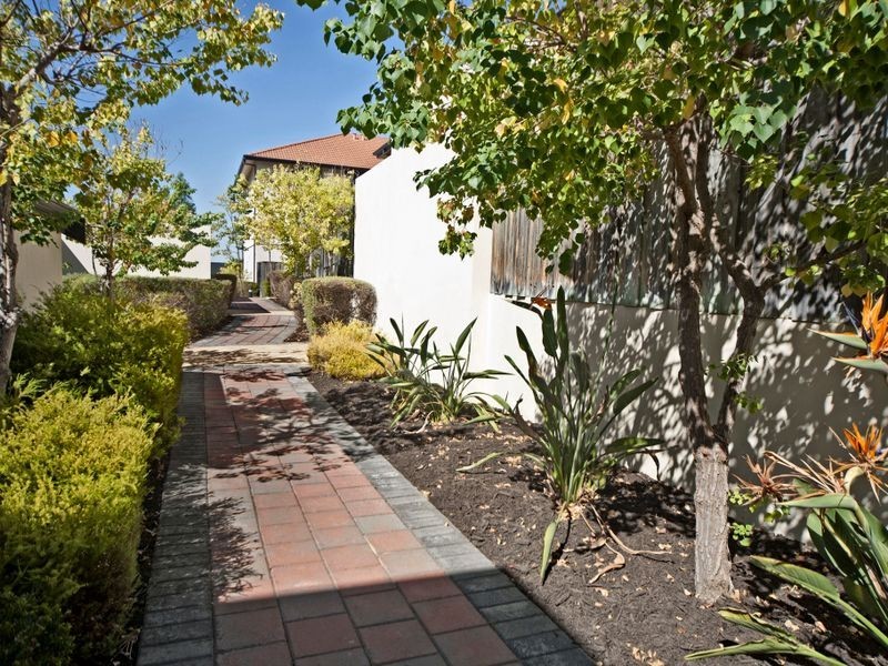 9/106 Boas Ave, Joondalup WA 6027