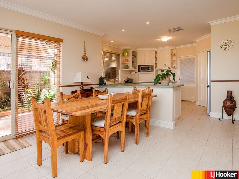 28 Amberley Way, Jandabup WA 6065