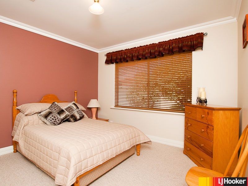 28 Amberley Way, Jandabup WA 6065