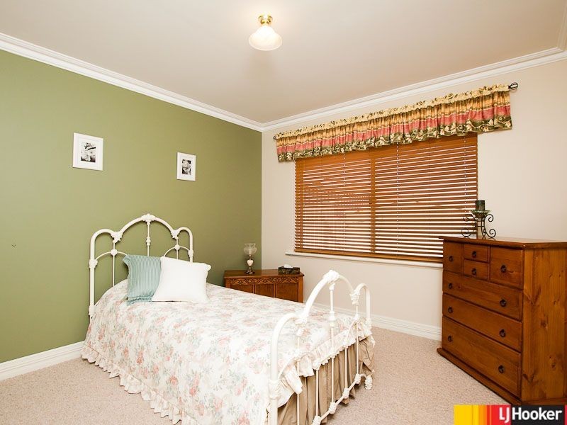 28 Amberley Way, Jandabup WA 6065