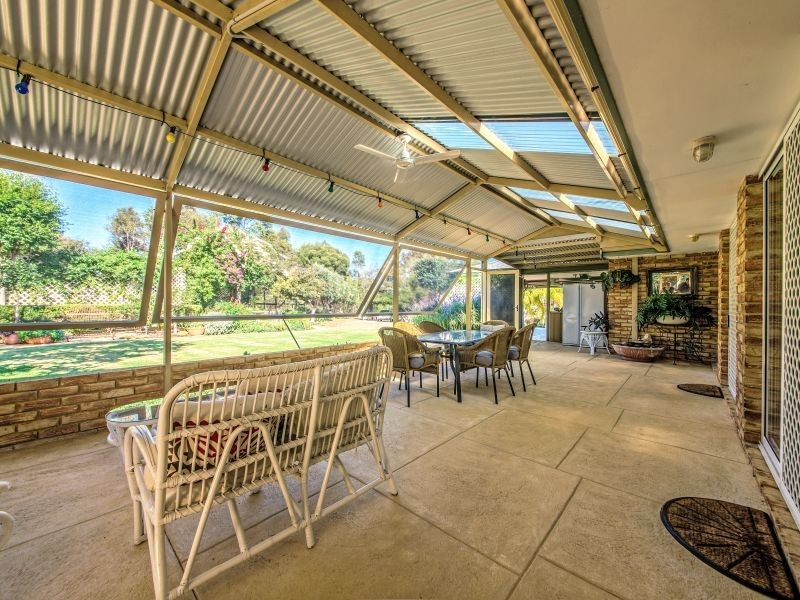 112 Hilltop Rise, Woodridge WA 6041