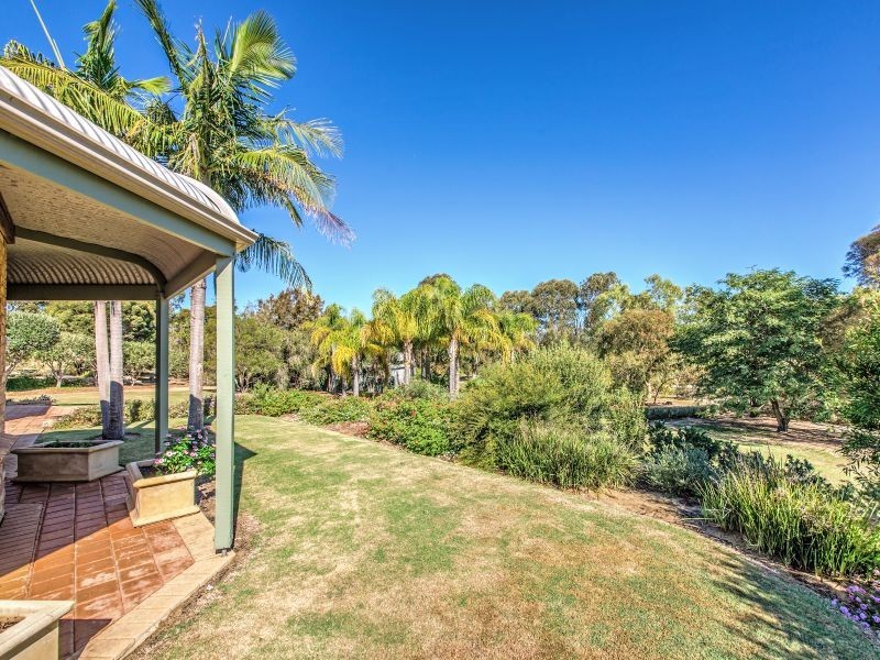 112 Hilltop Rise, Woodridge WA 6041