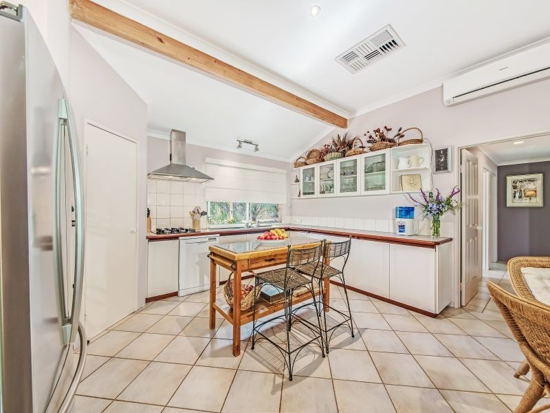 112 Hilltop Rise, Woodridge WA 6041