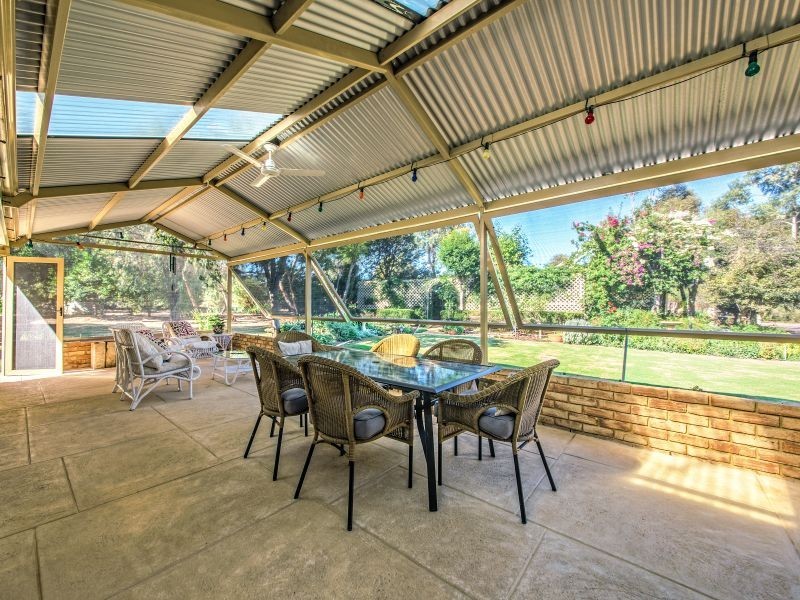 112 Hilltop Rise, Woodridge WA 6041