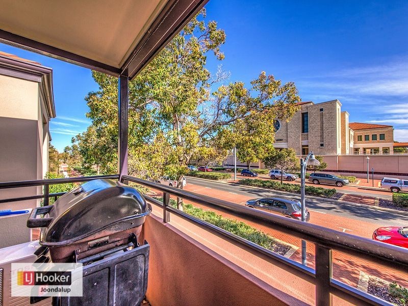 1/170 Lakeside Drive, Joondalup WA 6027