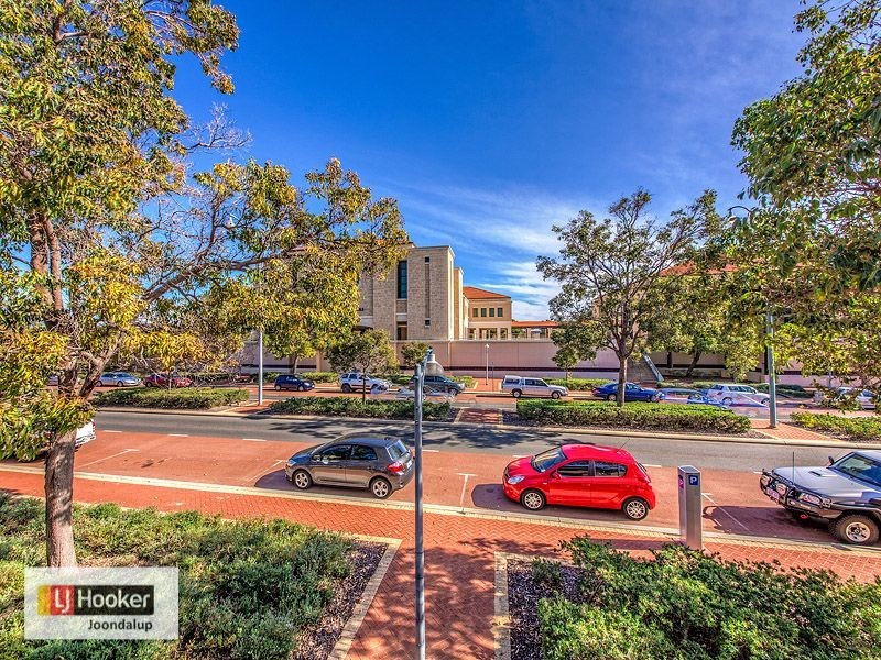 1/170 Lakeside Drive, Joondalup WA 6027