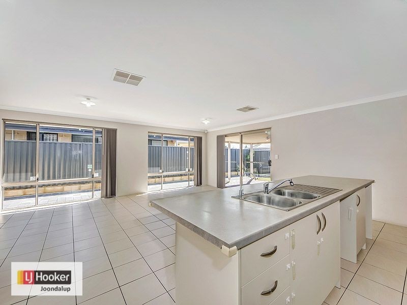 69 Bellazario Promenade, Aveley WA 6069