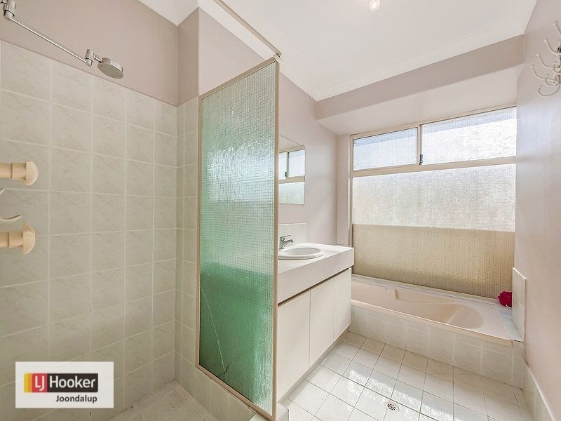 12 Bougainvillea Court, Marangaroo WA 6064