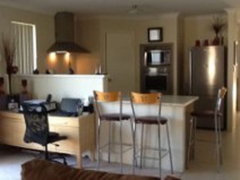 4 Pardalote Way, Tapping WA 6065