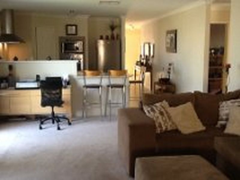 4 Pardalote Way, Tapping WA 6065