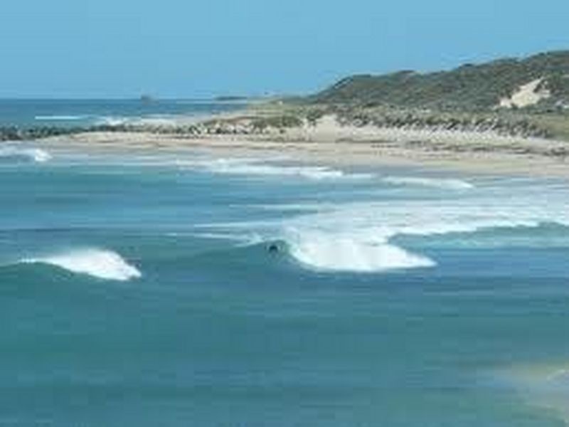 18 Hamelin St, Two Rocks WA 6037