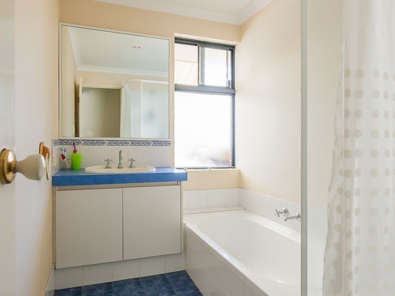 17 Adavale Vista, Tapping WA 6065