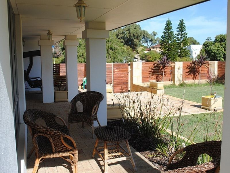 4 Fairlight Rise, Kallaroo WA 6025