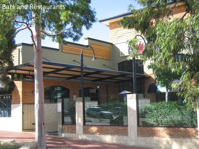 11 lakeside Drive, Joondalup WA 6027