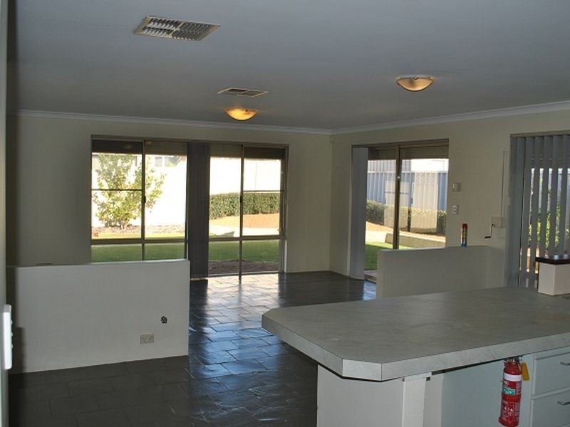 9 Tussock Ramble, Banksia Grove WA 6031