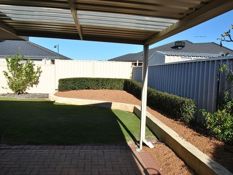 9 Tussock Ramble, Banksia Grove WA 6031