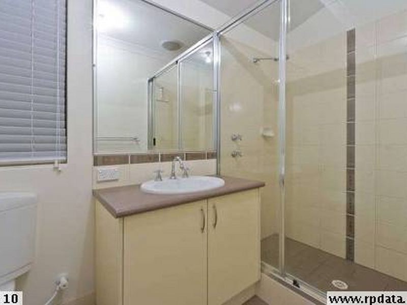 12 Grallina Way, Tapping WA 6065
