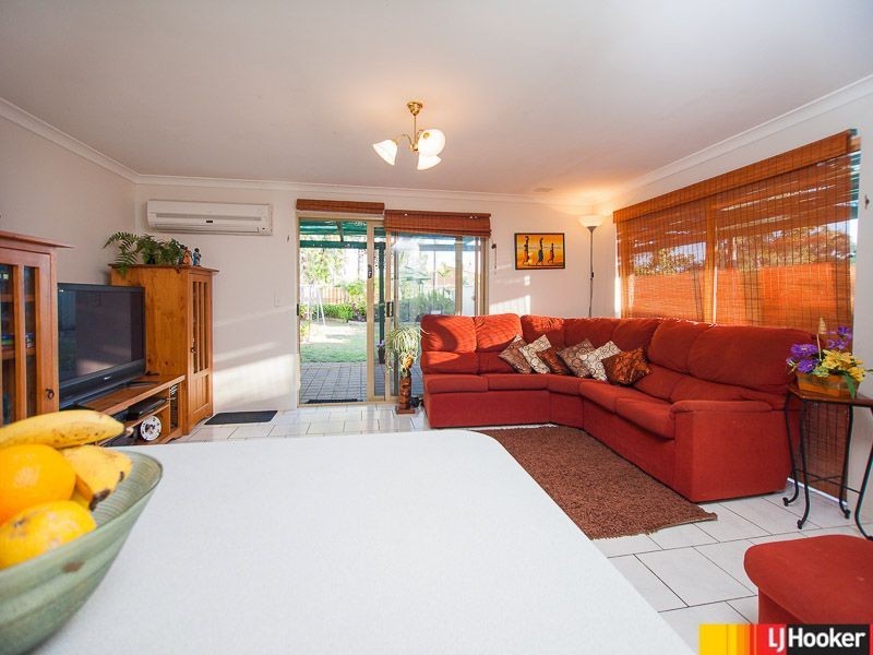 12 Desault Cove, Ballajura WA 6066