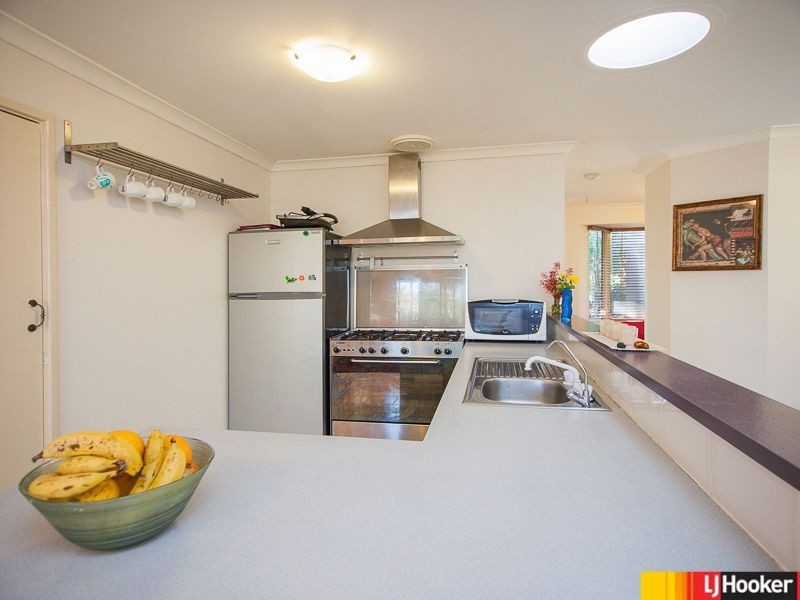 12 Desault Cove, Ballajura WA 6066