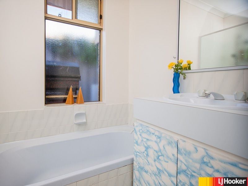 12 Desault Cove, Ballajura WA 6066