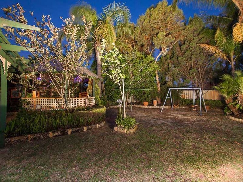 12 Desault Cove, Ballajura WA 6066