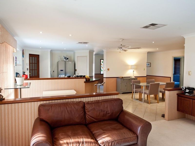 29 St Sebastien, Iluka WA 6028