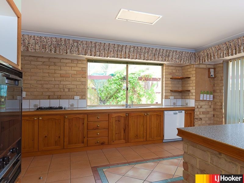 26 Stonehaven Parade, Kinross WA 6028