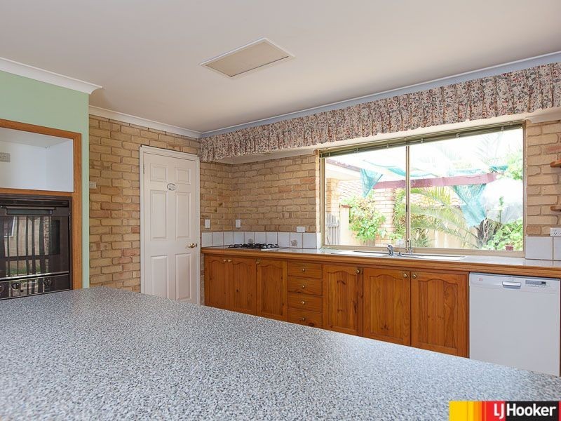 26 Stonehaven Parade, Kinross WA 6028