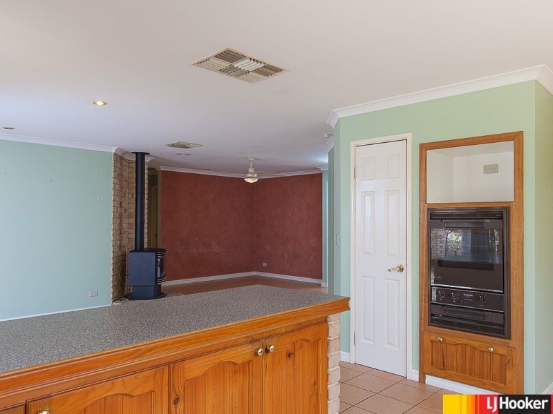 26 Stonehaven Parade, Kinross WA 6028