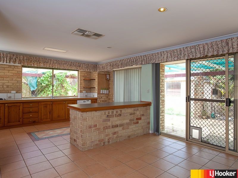 26 Stonehaven Parade, Kinross WA 6028