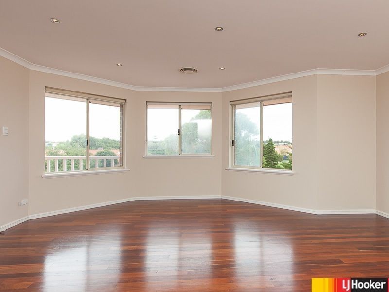 140 Broadbeach Boulevard, Hillarys WA 6025