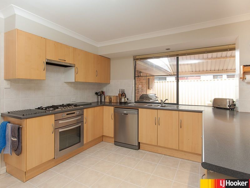 28 Heacham Ave, Hocking WA 6065