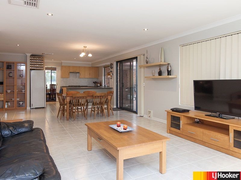 28 Heacham Ave, Hocking WA 6065