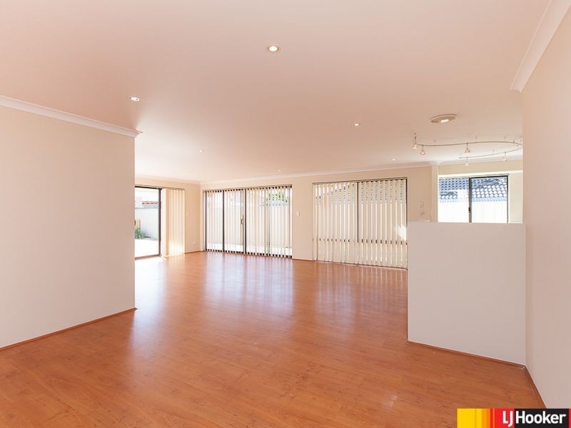 39 Yandella Promenade, Tapping WA 6065