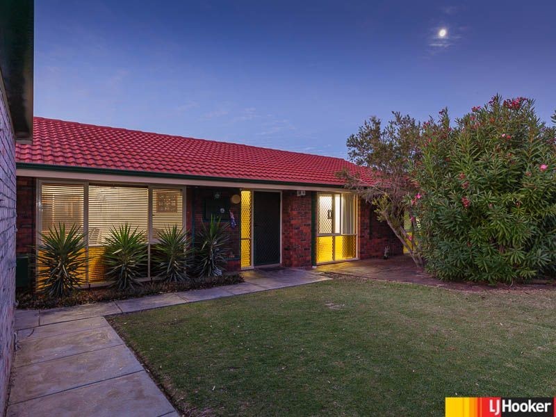 9 Debenham Way, Hillarys WA 6025