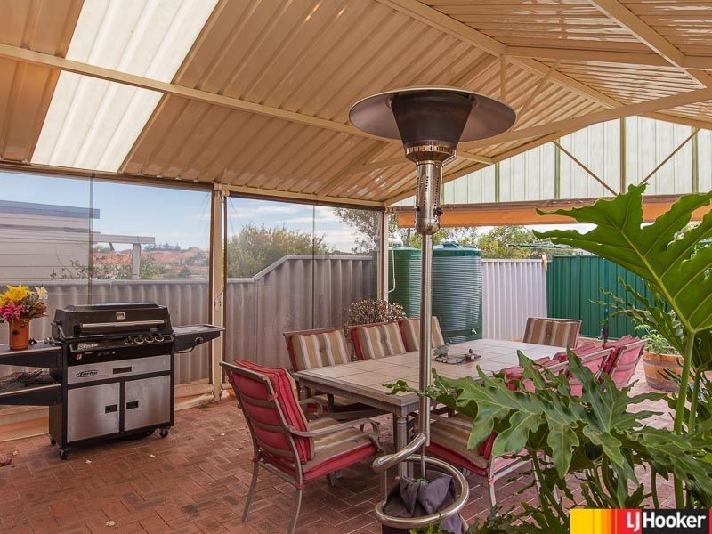 9 Debenham Way, Hillarys WA 6025
