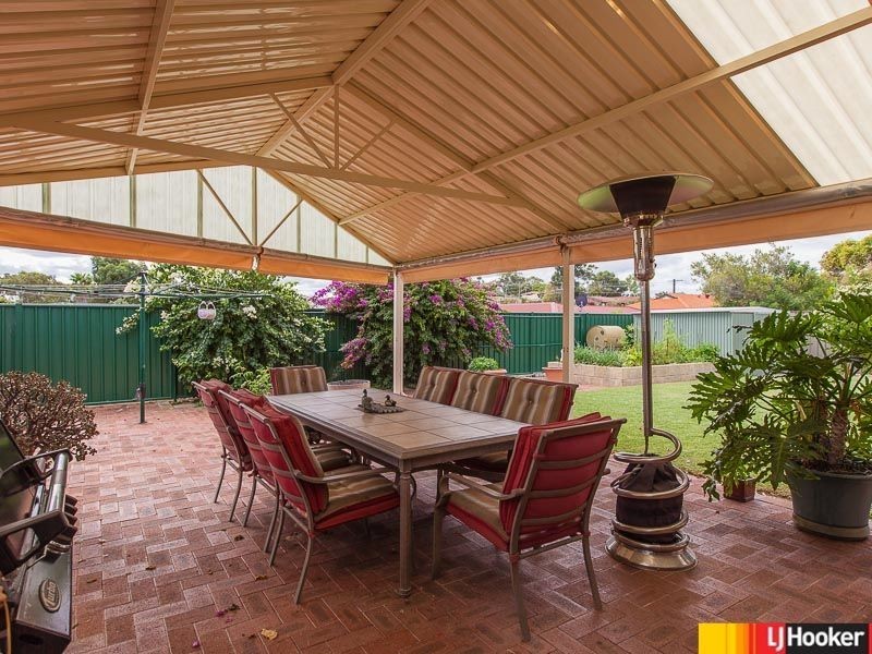 9 Debenham Way, Hillarys WA 6025