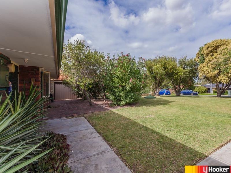 9 Debenham Way, Hillarys WA 6025