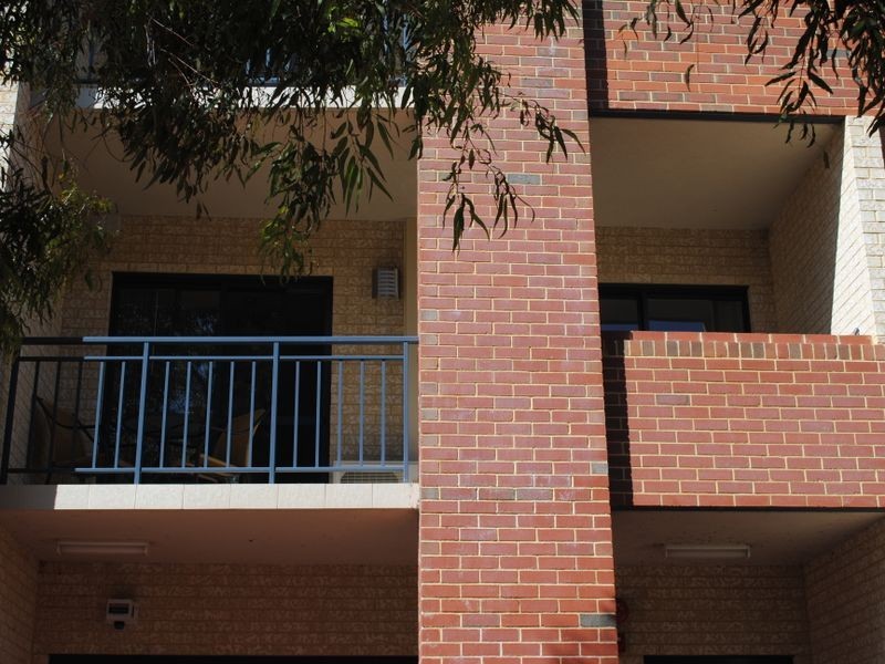 1st/3/81 Grande Bvde, Joondalup WA 6027