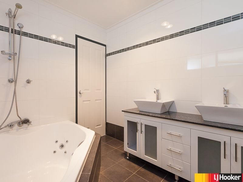 3 Awhina Place, Kallaroo WA 6025