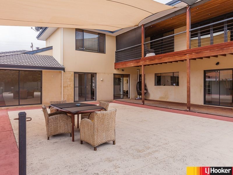 3 Awhina Place, Kallaroo WA 6025